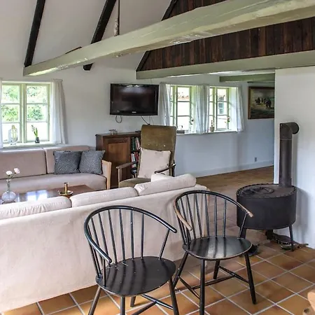 Knov Country Retreat With Seaweed Roof On Casa vacanze